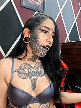 Venom-Luna online show from 06/04/26, 05:19