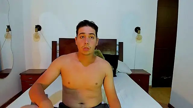 Snapshot of apolo_BIGCOCK01 chatting on 06/17/26, 12:02 apolo BIGCOCK01 online show from 06/17/26, 12:02