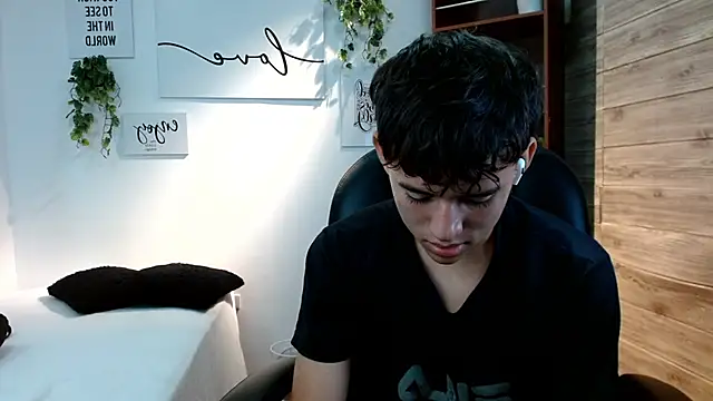 Ryan grayx online show from 06/19/26, 02:43