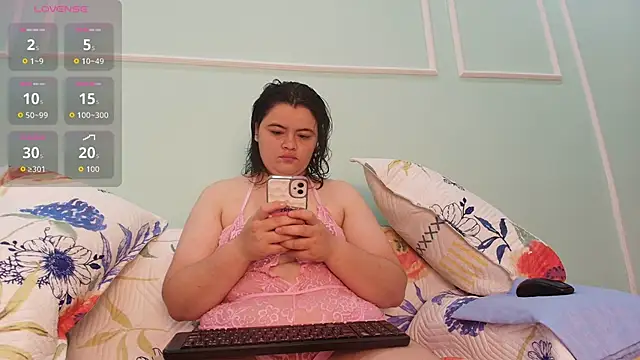Vicky-Mooree online show from 06/19/26, 09:07