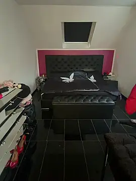 GymMoniMilf online show from 07/22/26, 01:03