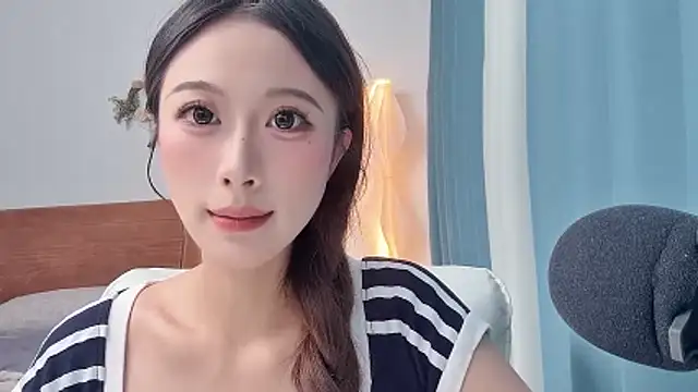Snapshot of Annabb521 chatting on 06/12/26, 04:11 Annabb521 online show from 06/12/26, 04:11