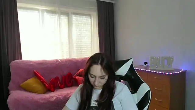 Snapshot of ModelGyrl chatting on 06/04/26, 02:39 ModelGyrl online show from 06/04/26, 02:39