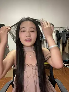 summer-a online show from 06/11/26, 04:05