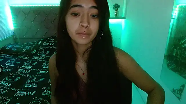 sofiacumgil online show from 07/20/26, 02:08