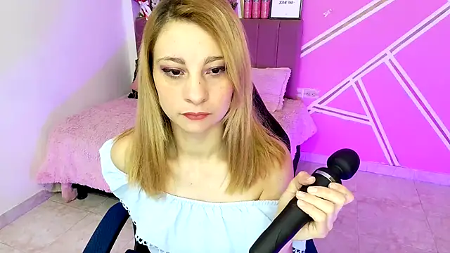 Snapshot of Barbie__sweet chatting on 06/07/26, 12:42 Barbie sweet online show from 06/07/26, 12:42