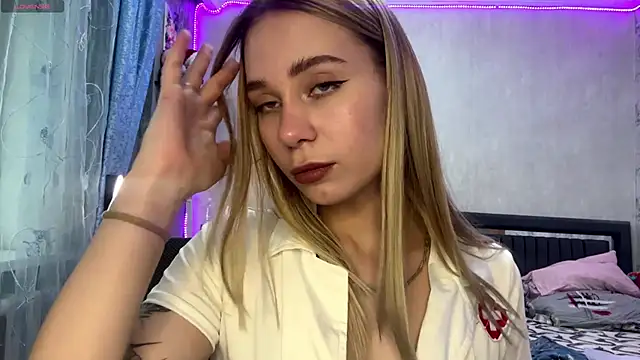 LexaLuxgrey online show from 06/05/26, 06:52
