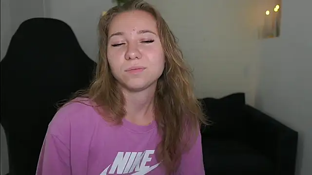 VivienVance online show from 06/22/26, 02:58
