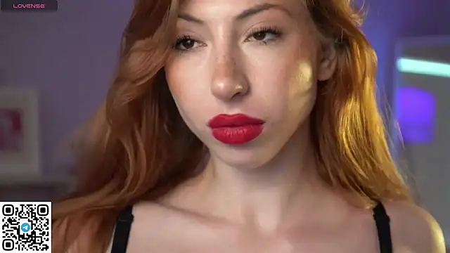Mia Daddysgirl  online show from 06/12/26, 08:35