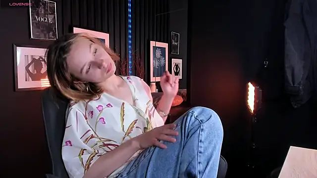 ivy blare online show from 06/10/26, 01:54