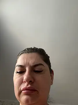 evaxxxcurvyxxx online show from 06/30/26, 08:04