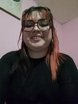 Snapshot of curvy_latina chatting on 07/11/26, 11:13 curvy latina online show from 07/11/26, 11:13