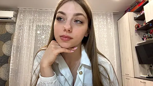 KateLew online show from 05/31/26, 06:04