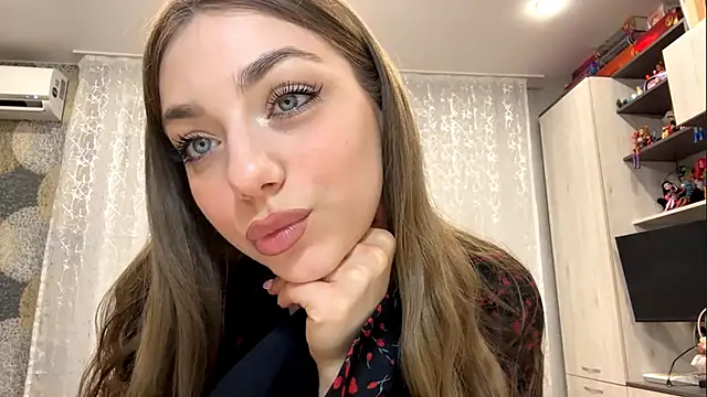 KateLew online show from 06/06/26, 04:44