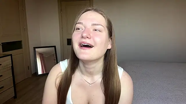 lizzzanatooo online show from 06/04/26, 07:47
