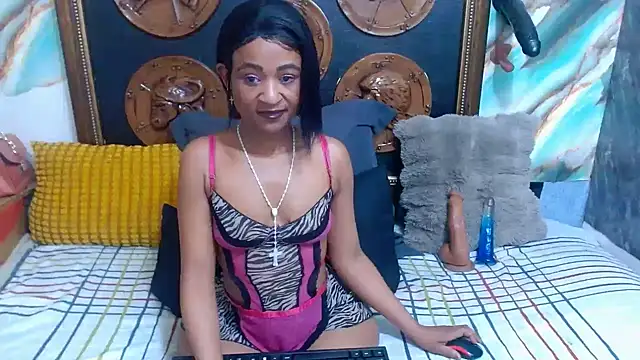 Snapshot of GoldenBigAssCurvy1 chatting on 06/03/26, 03:50 GoldenBigAssCurvy1 online show from 06/03/26, 03:50