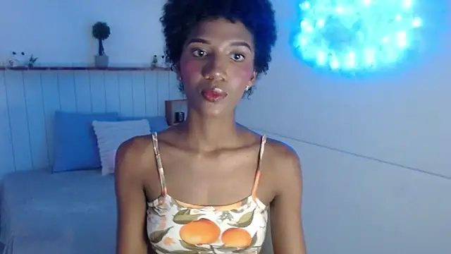 Snapshot of AlissonSmal chatting on 05/28/26, 08:39 AlissonSmal online show from 05/28/26, 08:39