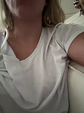 Snapshot of VenClea chatting on 06/14/26, 07:27 VenClea online show from 06/14/26, 07:27