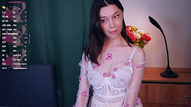 DellaSchane online show from 06/03/26, 10:37