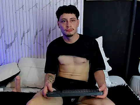 Alexlux1 online show from 06/03/26, 08:47