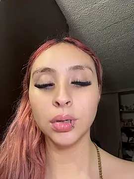 Sophia LuxxX online show from 06/11/26, 08:40