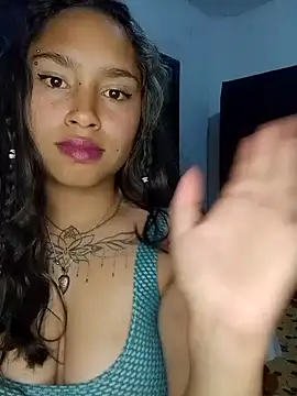 Snapshot of Evangeline_Salas chatting on 05/31/26, 04:31 Evangeline Salas online show from 05/31/26, 04:31