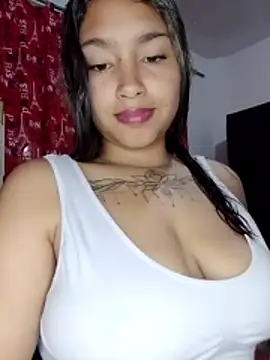 Snapshot of Evangeline_Salas chatting on 06/14/26, 02:24 Evangeline Salas online show from 06/14/26, 02:24