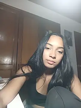 Snapshot of xcleila chatting on 06/03/26, 04:59 xcleila online show from 06/03/26, 04:59