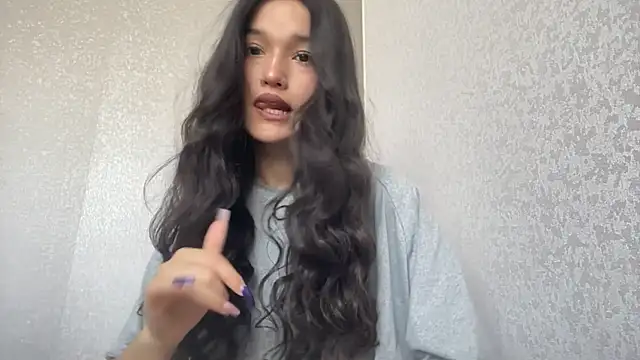 LisetteParajon online show from 06/12/26, 05:17