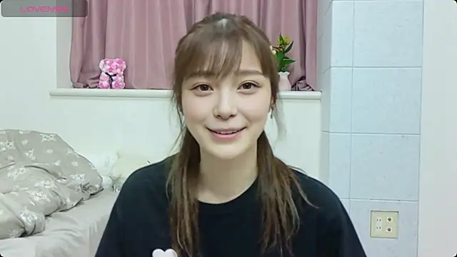 Snapshot of -Ria1022- chatting on 07/11/26, 03:48 -Ria1022- online show from 07/11/26, 03:48