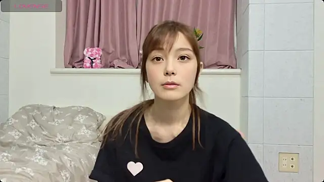Snapshot of -Ria1022- chatting on 07/18/26, 03:27 -Ria1022- online show from 07/18/26, 03:27