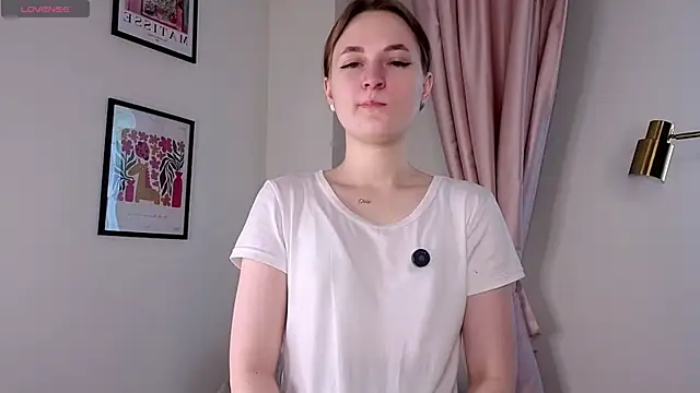 LeishaChamblee online show from 06/08/26, 04:02