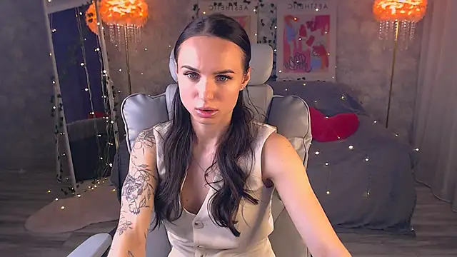 NicoleMerz online show from 05/31/26, 03:30