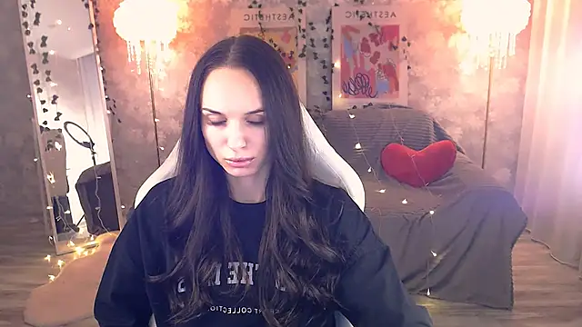 NicoleMerz online show from 06/10/26, 03:33
