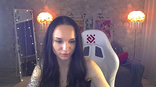 NicoleMerz online show from 06/11/26, 04:05