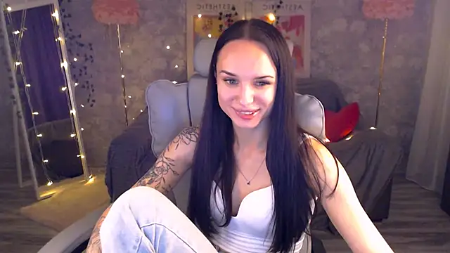 NicoleMerz online show from 07/02/26, 04:13