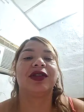 Snapshot of leonorq chatting on 06/03/26, 02:36 leonorq online show from 06/03/26, 02:36