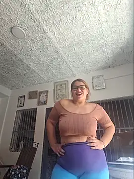 Snapshot of leonorq chatting on 06/09/26, 02:06 leonorq online show from 06/09/26, 02:06
