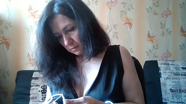 Snapshot of Miss_Heliena chatting on 06/08/26, 08:04 Miss Heliena online show from 06/08/26, 08:04