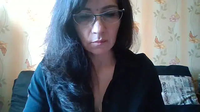 Snapshot of Miss_Heliena chatting on 06/11/26, 08:45 Miss Heliena online show from 06/11/26, 08:45