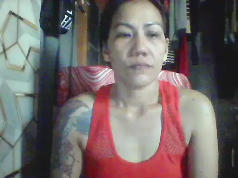 Snapshot of pinayheartaker chatting on 05/31/26, 10:22 pinayheartaker online show from 05/31/26, 10:22
