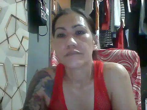 Snapshot of pinayheartaker chatting on 06/01/26, 12:18 pinayheartaker online show from 06/01/26, 12:18