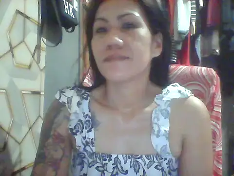 Snapshot of pinayheartaker chatting on 06/04/26, 11:55 pinayheartaker online show from 06/04/26, 11:55