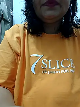 Snapshot of manjusrma005 chatting on 06/08/26, 03:34 manjusrma005 online show from 06/08/26, 03:34