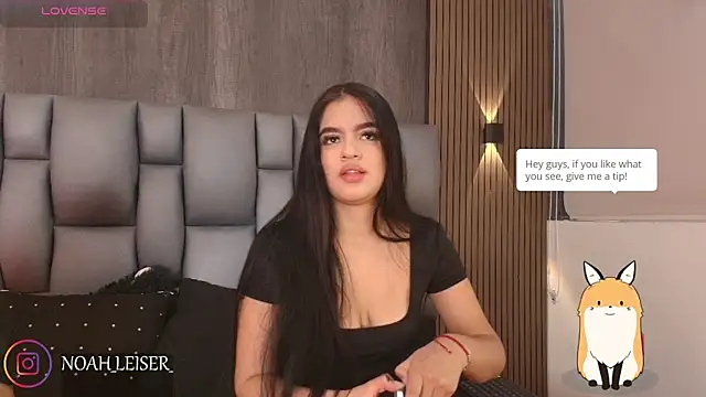 Snapshot of sophi_taylor chatting on 06/19/26, 12:20 sophi taylor online show from 06/19/26, 12:20