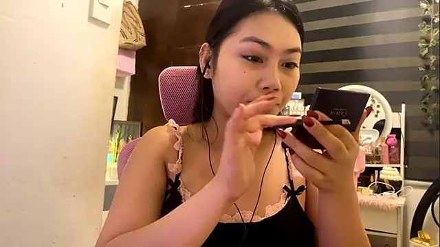 Snapshot of CristiLadson chatting on 05/31/26, 10:44 CristiLadson online show from 05/31/26, 10:44