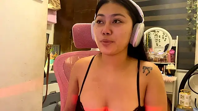 Snapshot of CristiLadson chatting on 06/02/26, 10:12 CristiLadson online show from 06/02/26, 10:12