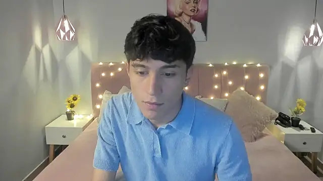 ryan valentino online show from 06/24/26, 02:05