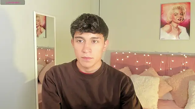 ryan valentino online show from 06/26/26, 01:37