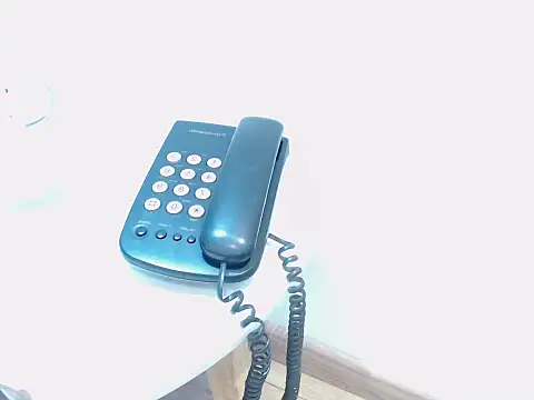 Snapshot of kreyiko_ chatting on 06/02/26, 06:54 kreyiko online show from 06/02/26, 06:54